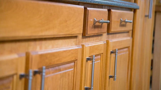 How To Clean Kitchen Cabinets To Get Rid Of Grime And Clutter